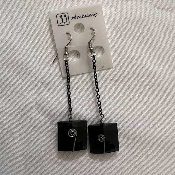 Earring bundle - Picture 6 of 7